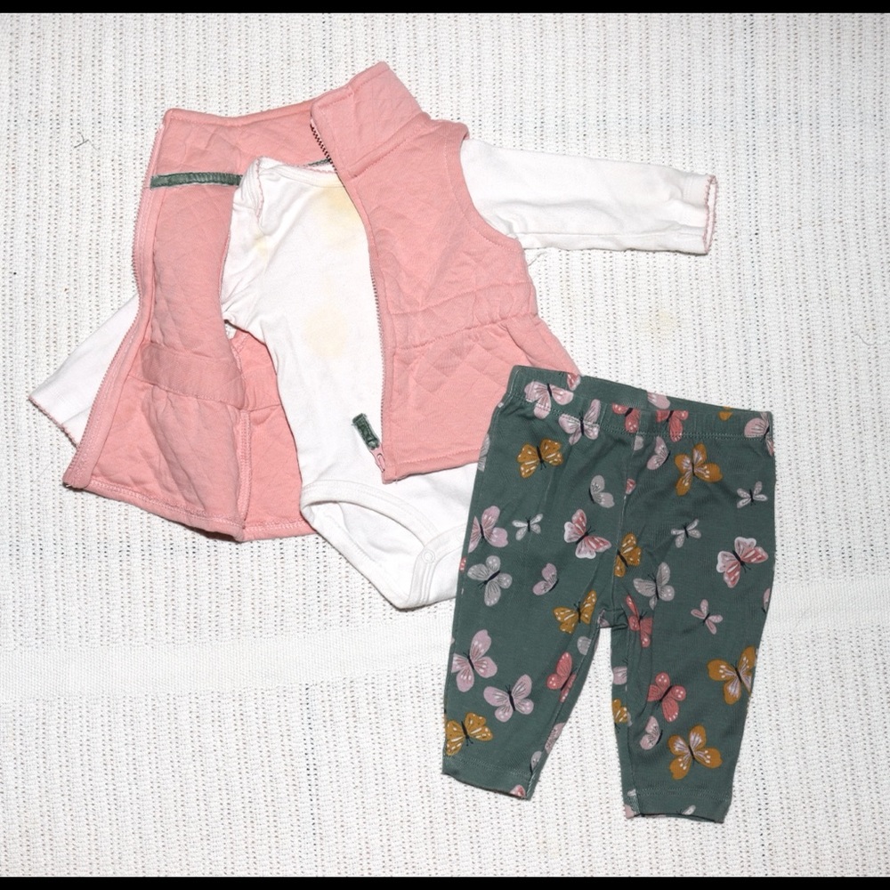 Carter’s baby girl outfit